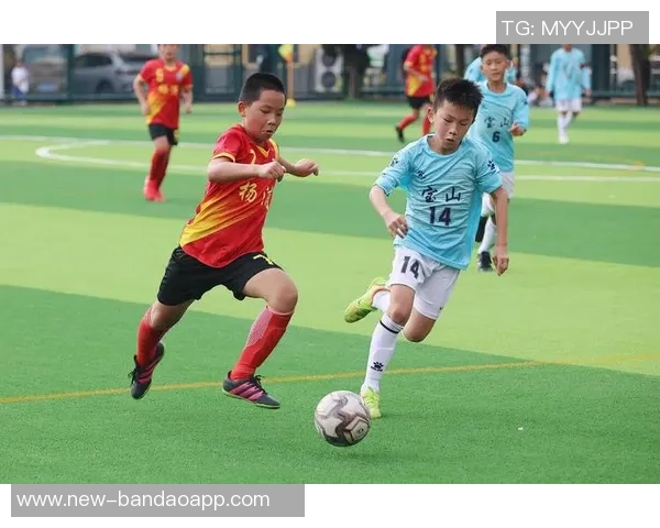 特木科足球俱乐部携手社区共建足球文化助力青少年成长与发展